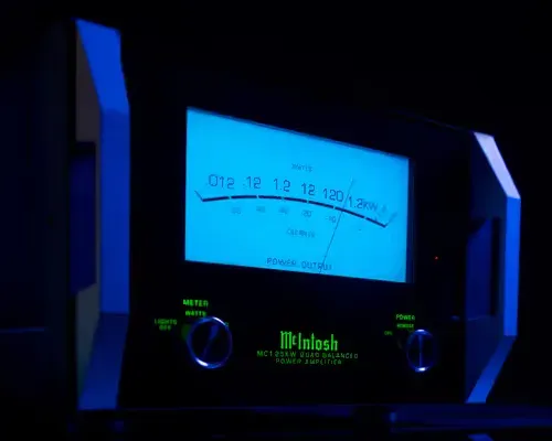 McIntosh Labs Radio