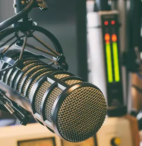 KTNQ 1020 AM